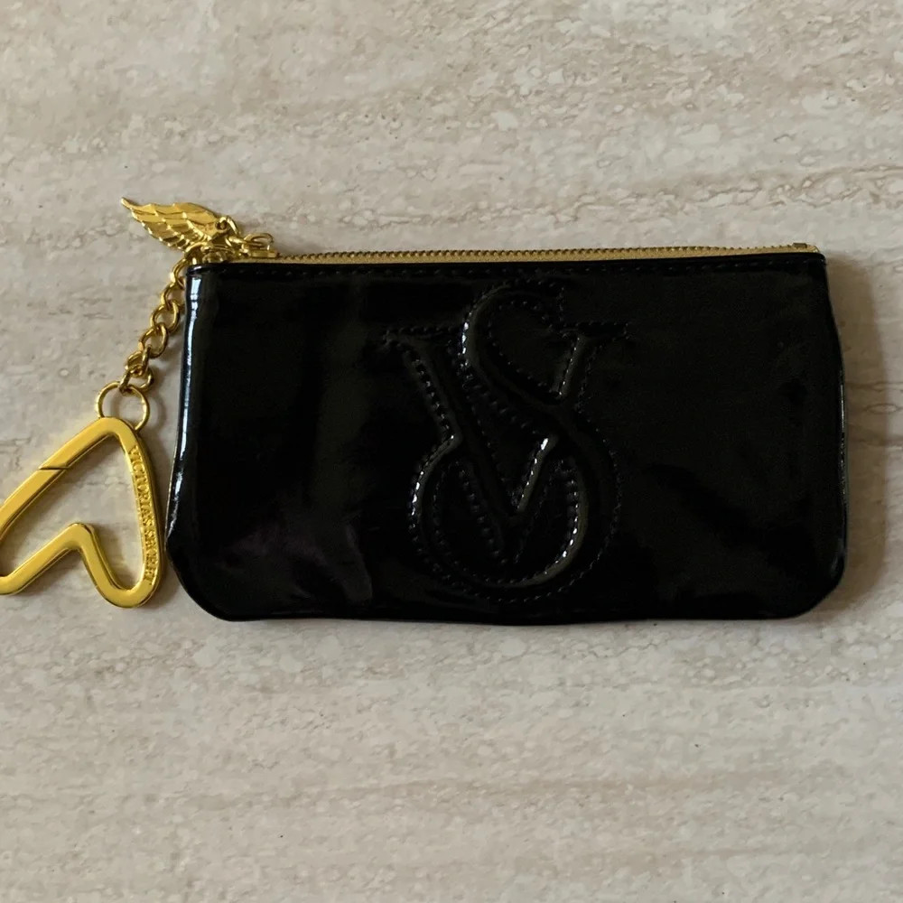 Victoria's Secret Black Patent Wristlet with Gold Charm - Picture 1 of 2